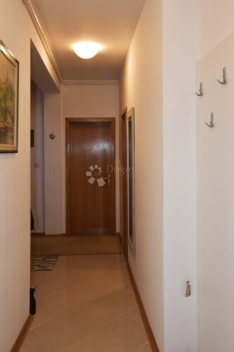 Thumbnail 6240692 - 5