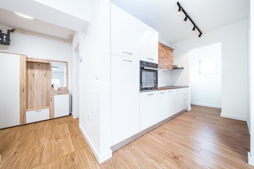 Image 6240855 - 7