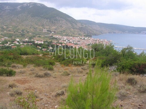 VIS, KOMIŽA građevinsko zemljište s pogledom na more