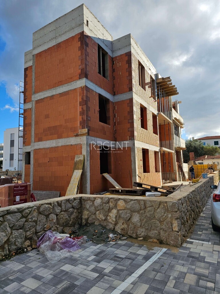 Image 6240981 - 3