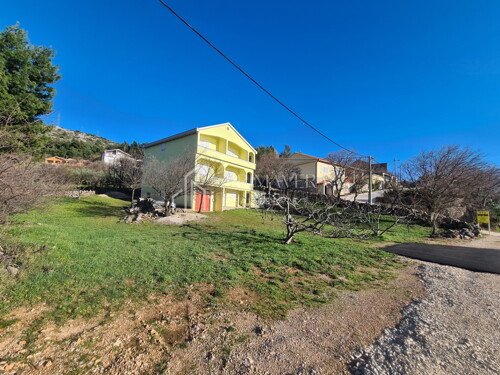 Thumbnail 6241060 - 4