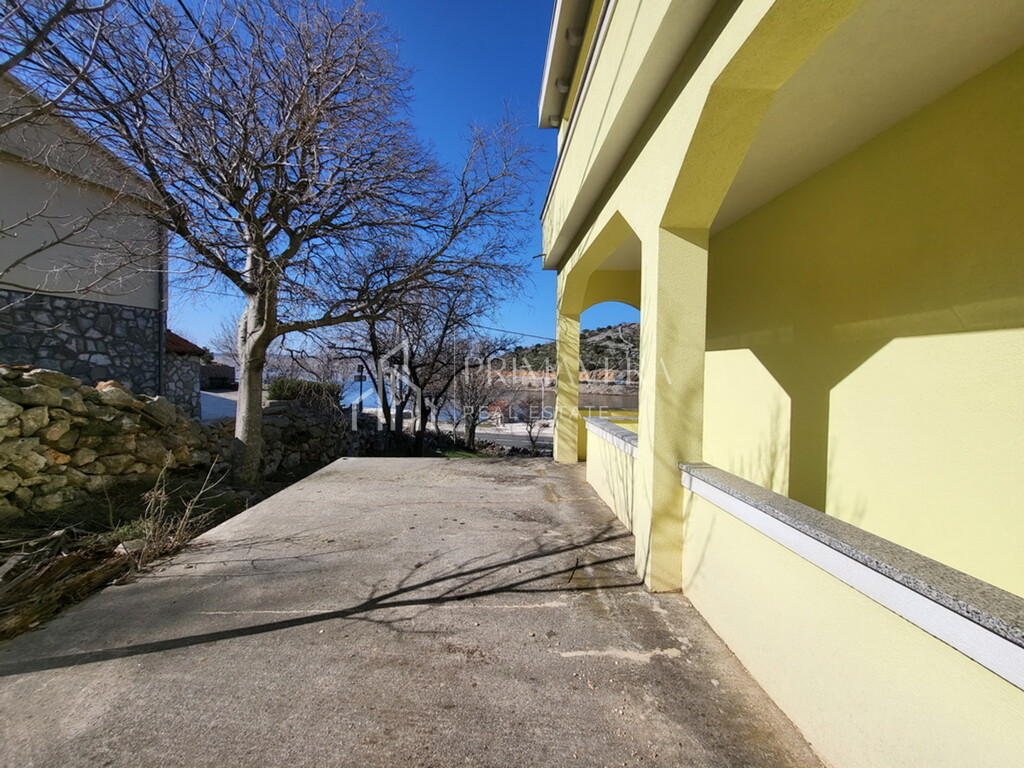 Image 6241060 - 7