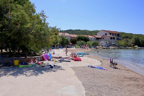 Thumbnail 6241063 - 5