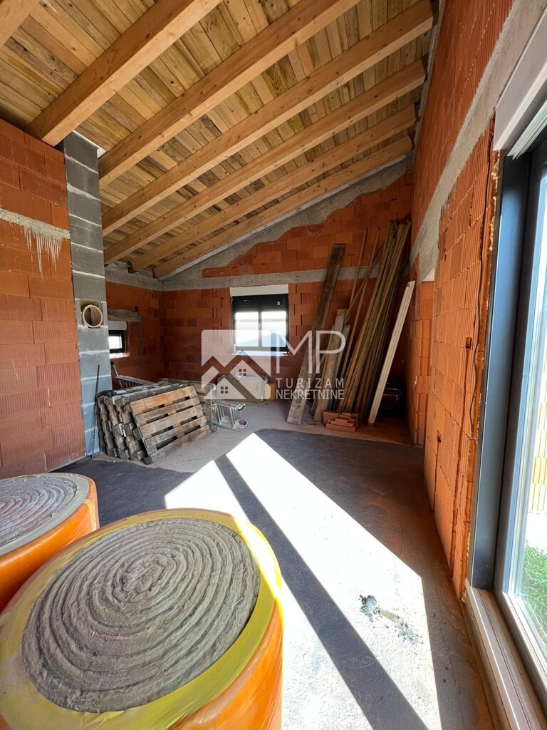 Image 6241342 - 8