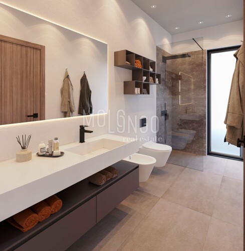 Thumbnail 6241545 - 9