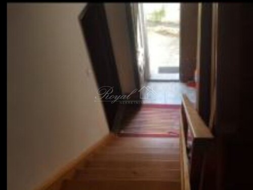 Thumbnail 6241631 - 9