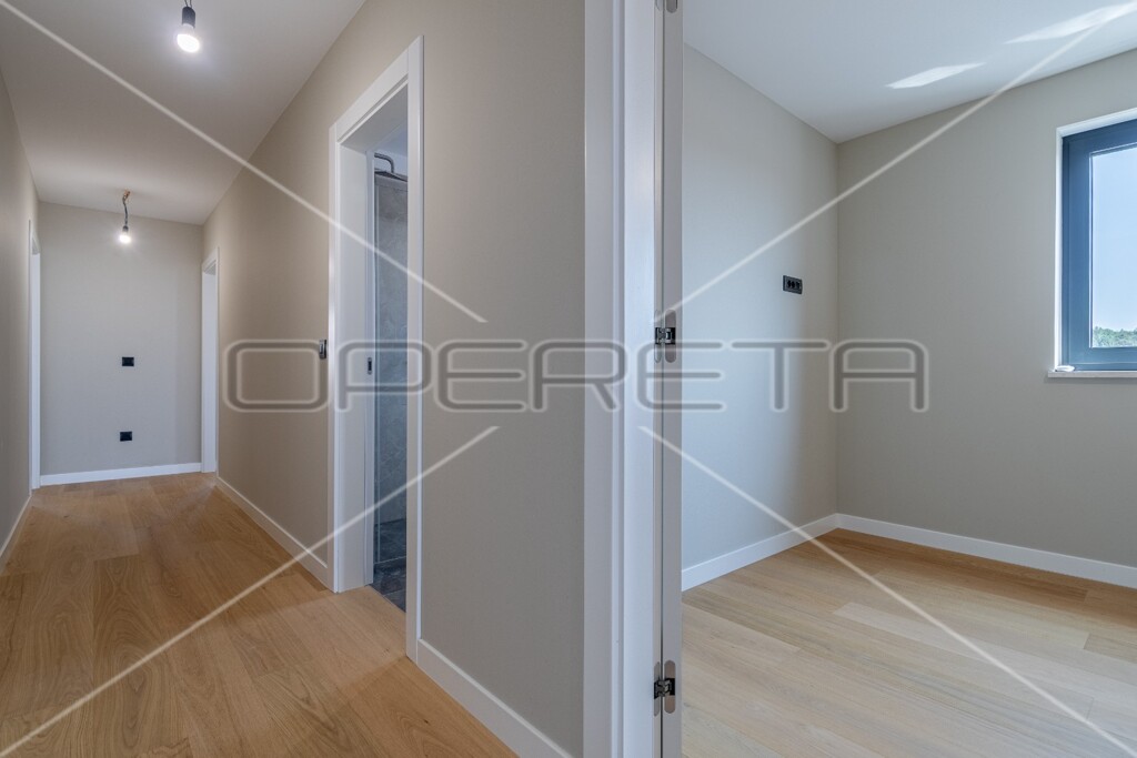 Image 6241775 - 8