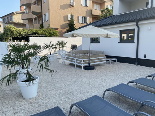 Premantura, Ekskluzivan stan sa velikim dvorištem
