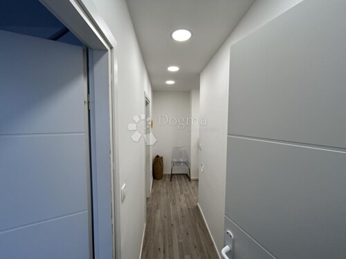 Thumbnail 6242169 - 14