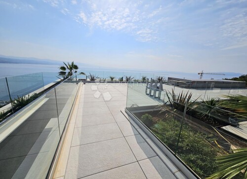 PENTHOUSE SA VLASTITIM BAZENOM