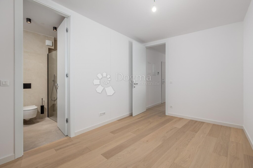 Image 6242237 - 14