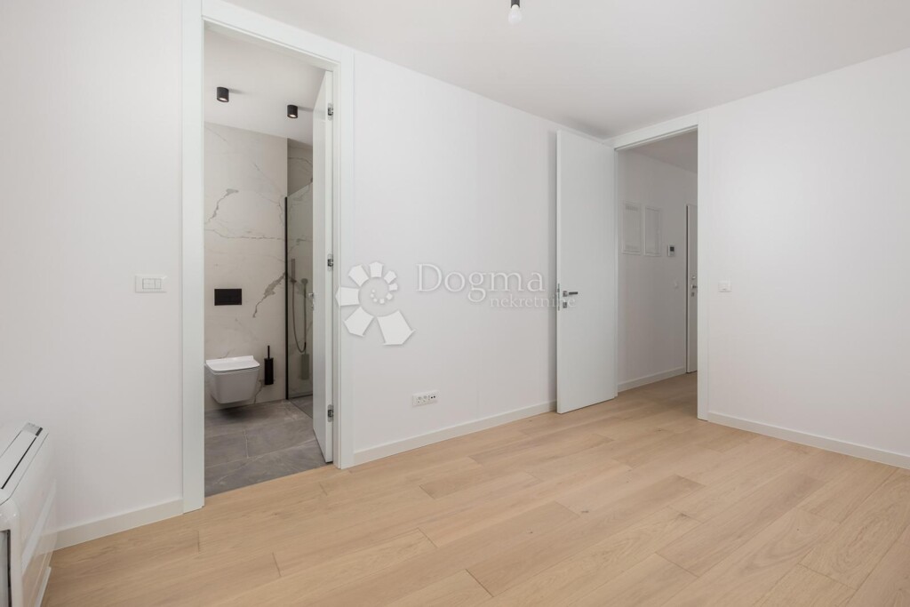 Image 6242241 - 15