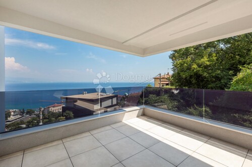 OPATIJA, LUKSUZNI STAN, 2S+DB, BALKON, LIFT, BAZEN