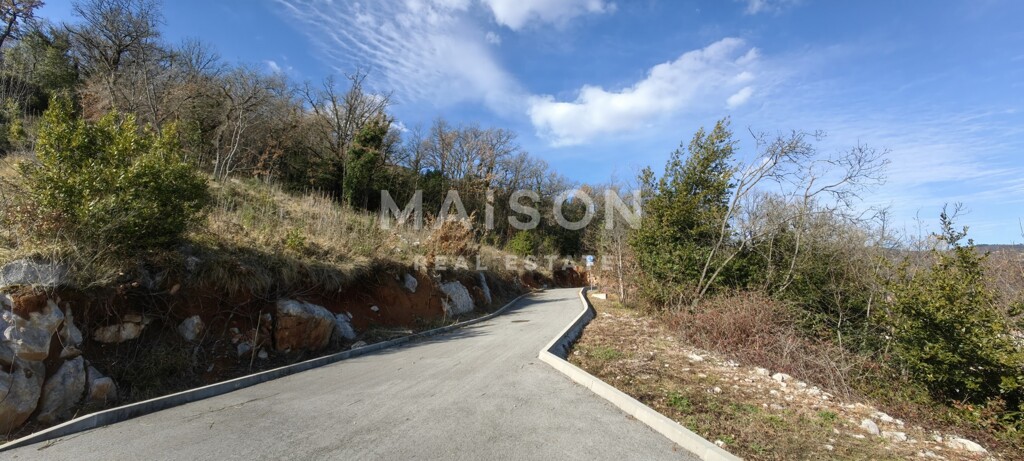 Image 6242330 - 7
