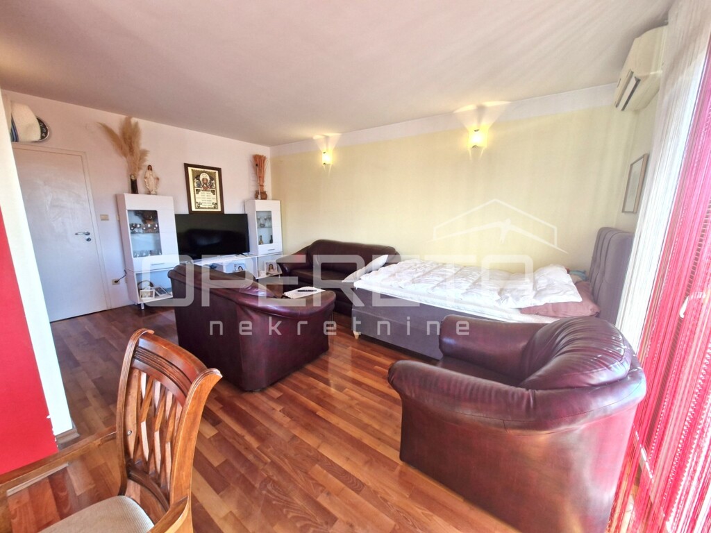 Image 6242660 - 8