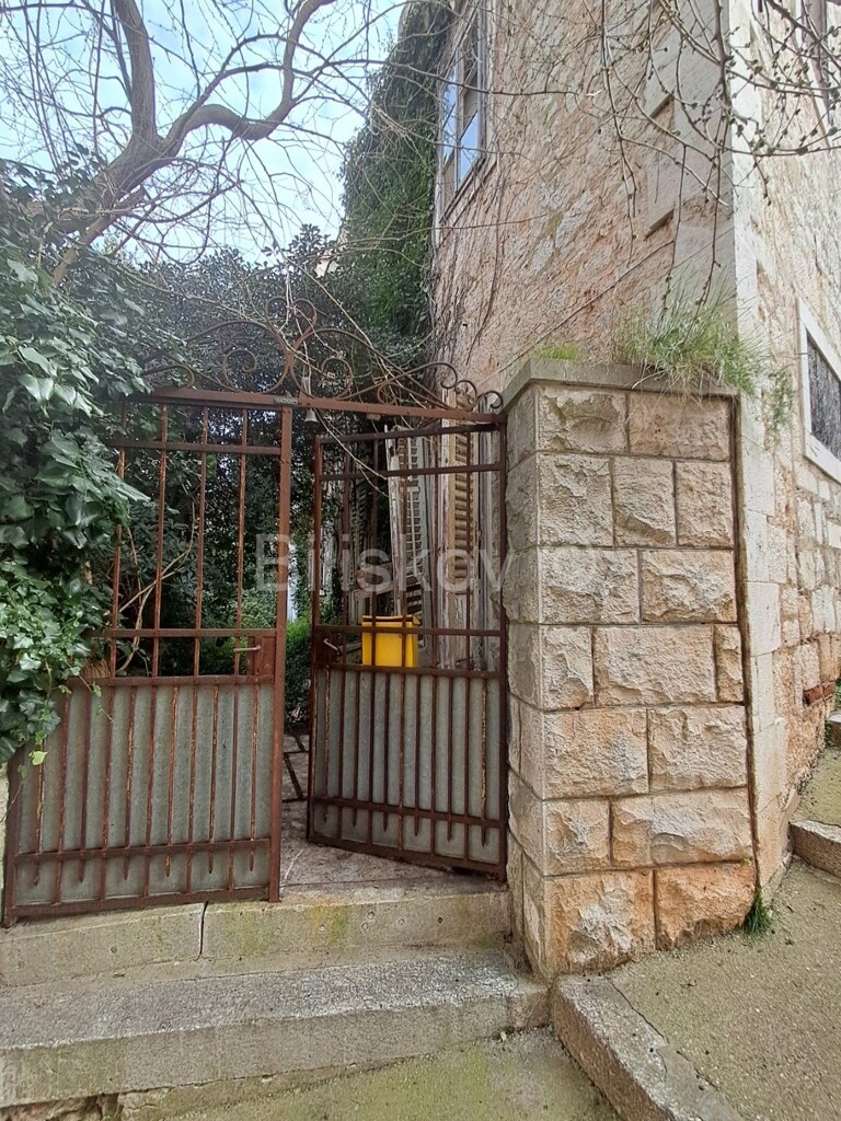 Image 6243028 - 23