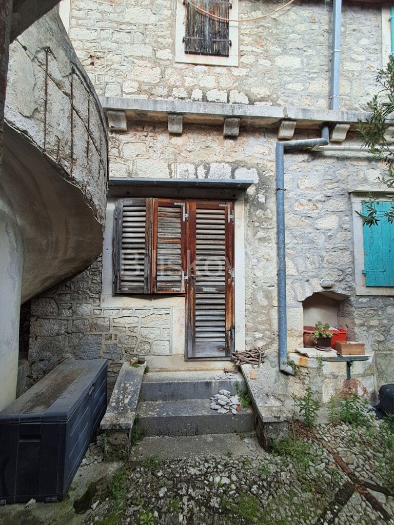 Image 6243028 - 12