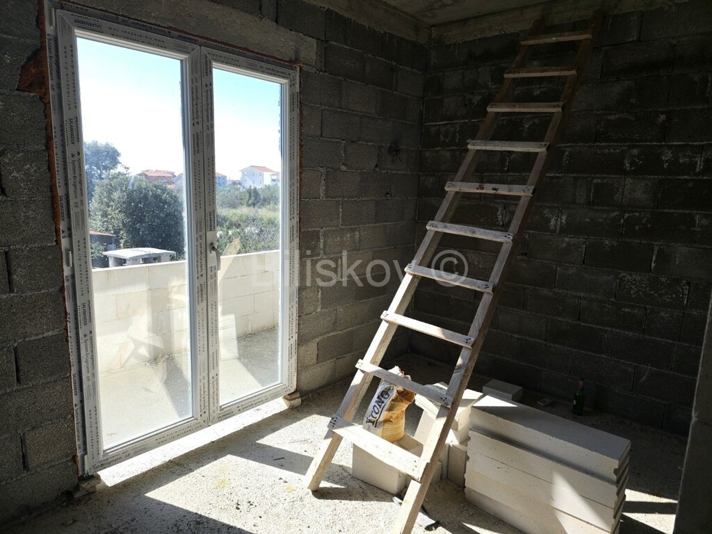 Image 6243029 - 7