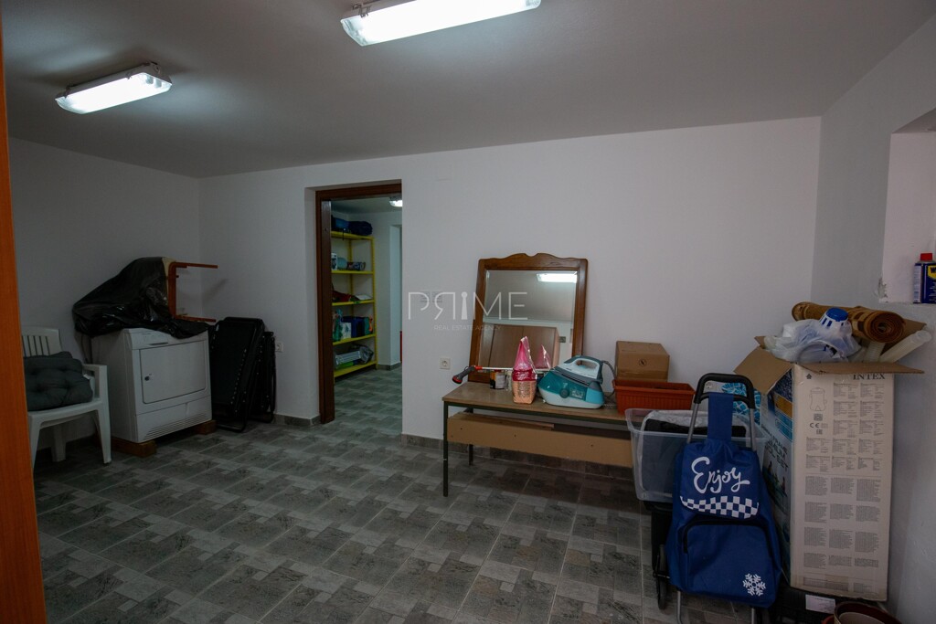 Image 6243971 - 7