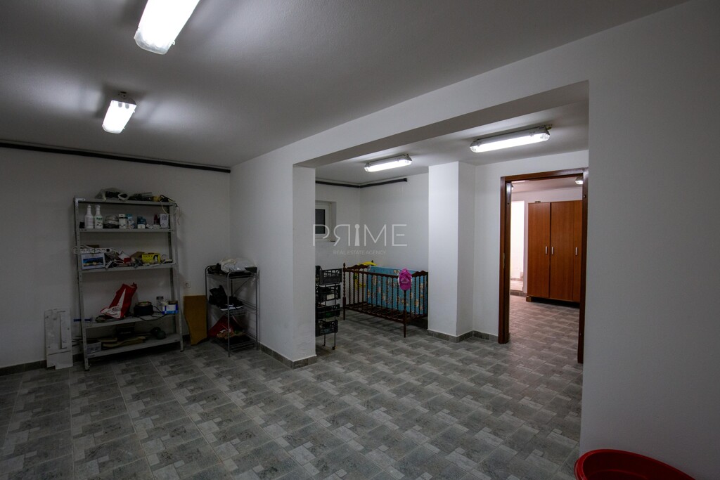 Image 6243971 - 10
