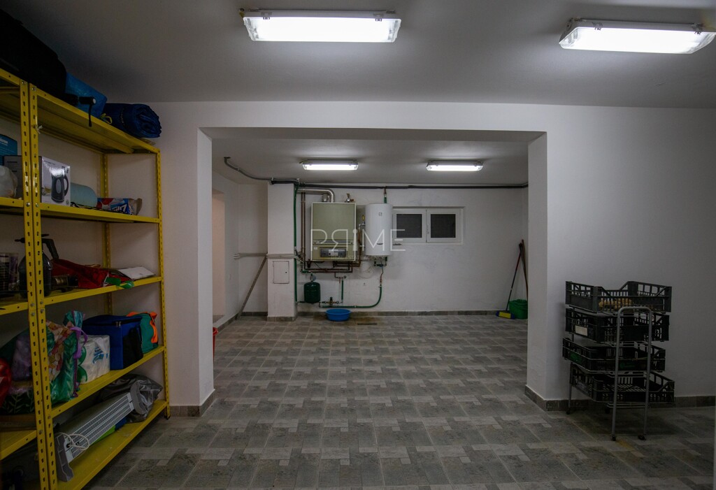 Image 6243971 - 8