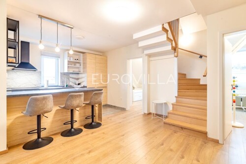 Zagreb, Petrova, prekrasan četverosoban stan 87.36 m2