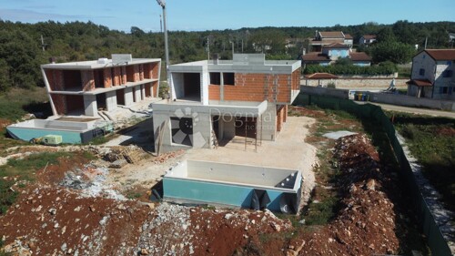 Thumbnail 6244315 - 3