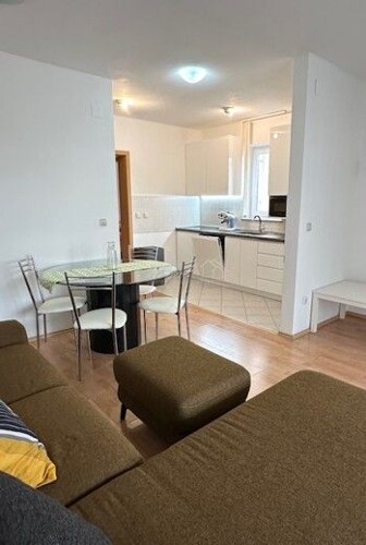 Thumbnail 6244415 - 4