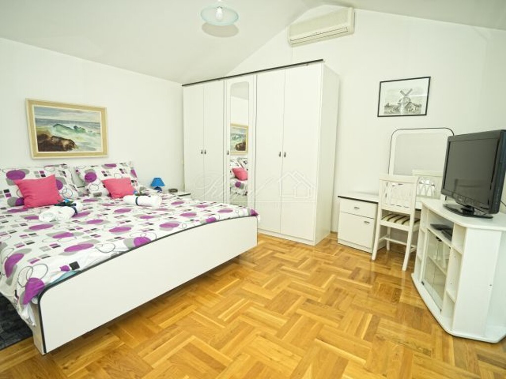 Image 6244425 - 4