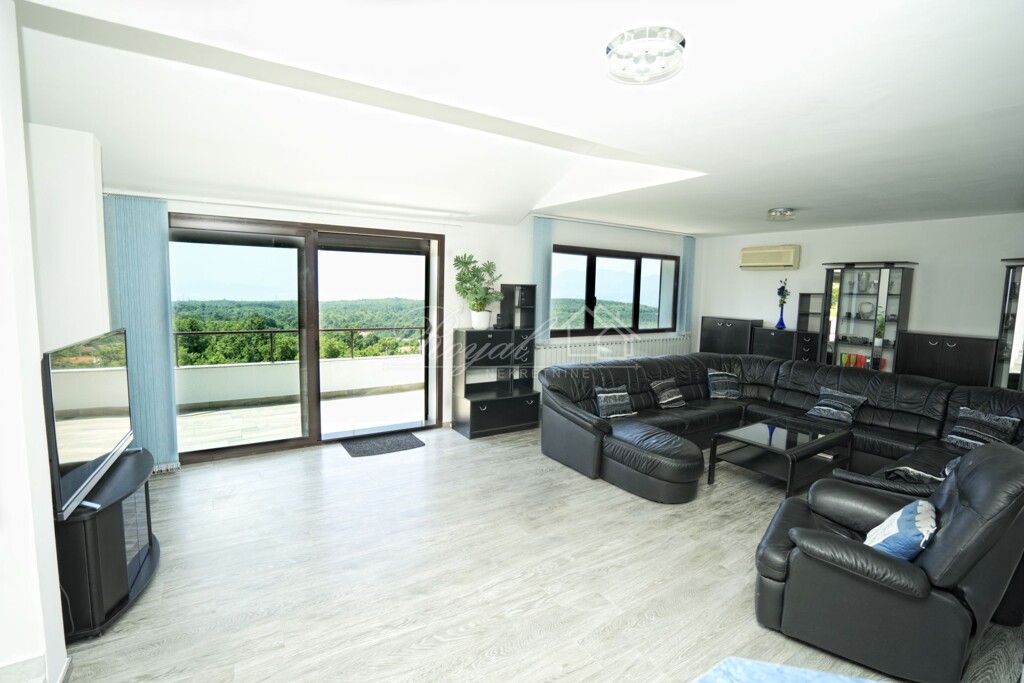 Image 6244429 - 2