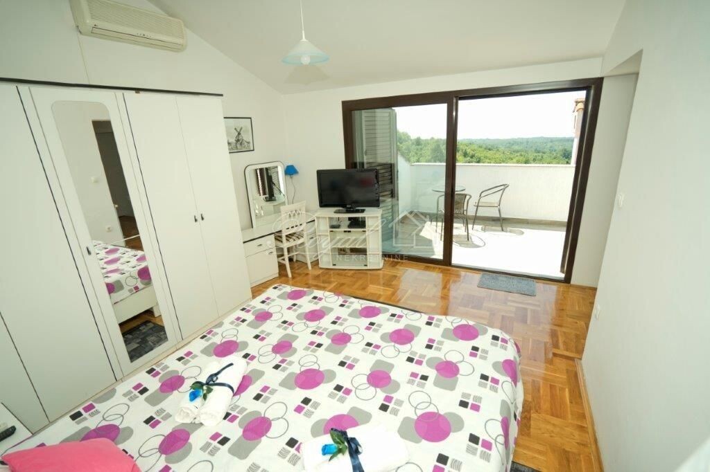 Image 6244429 - 10