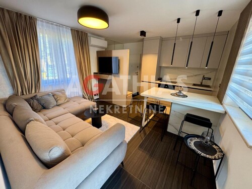 Poreč, centar, stan 48 m² 2S+DB, novija gradnja