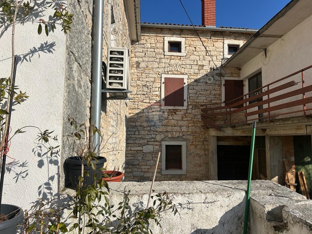 Image 6244490 - 8