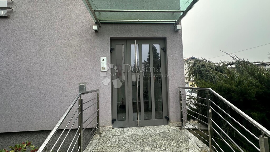 Image 6244884 - 24