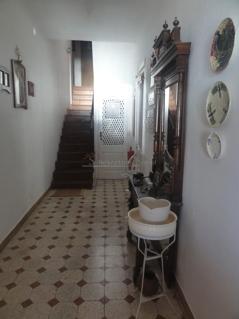 Image 6244978 - 12