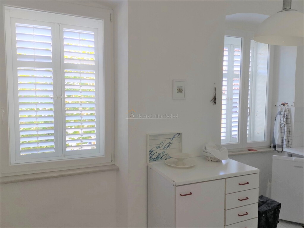 Image 6245000 - 8