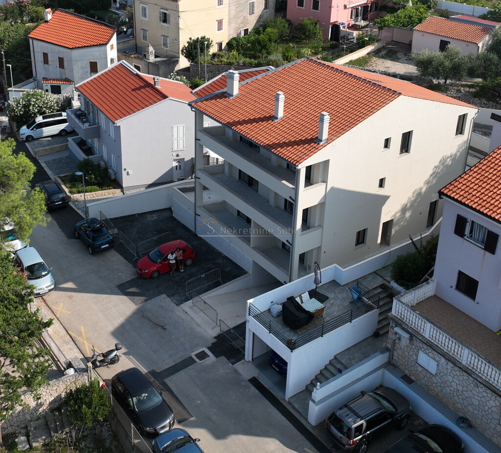 Image 6245100 - 6