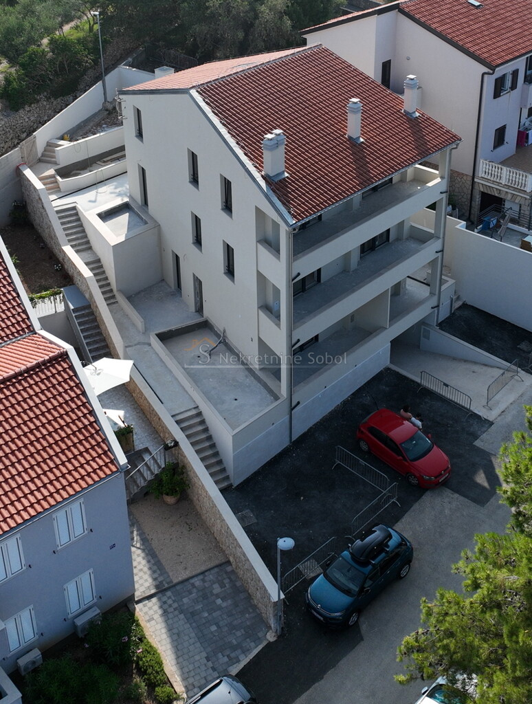 Image 6245100 - 7