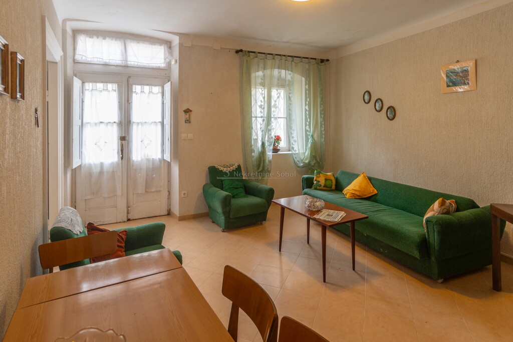 Image 6245130 - 1