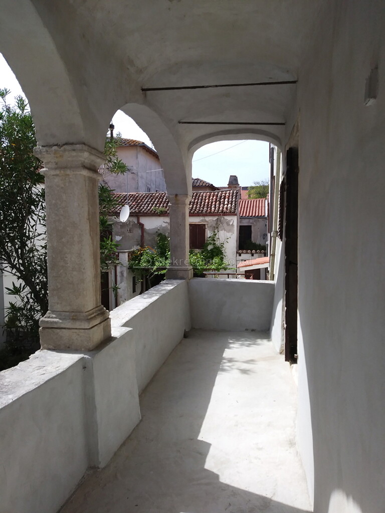 Image 6245158 - 6