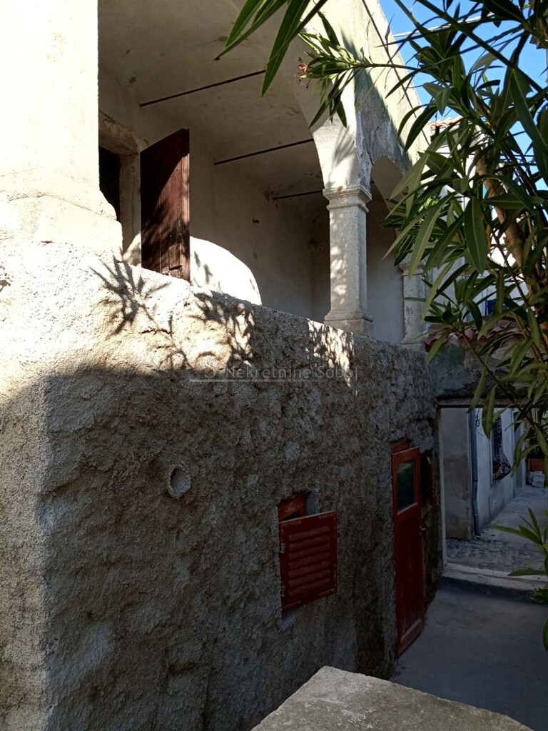 Image 6245158 - 7