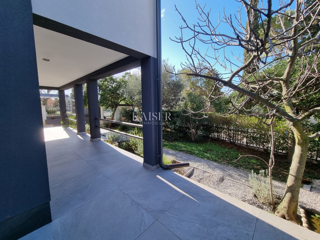 Image 6245355 - 7