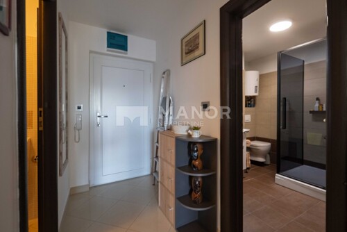 Thumbnail 6245359 - 9