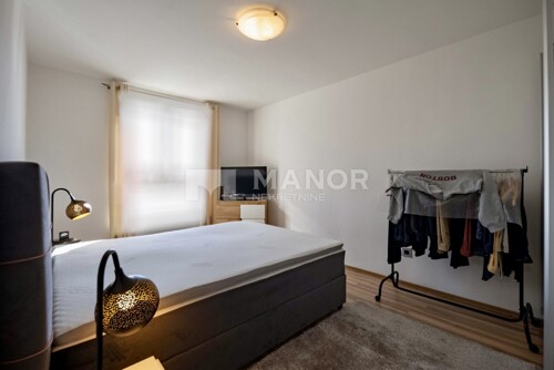 Thumbnail 6245359 - 12