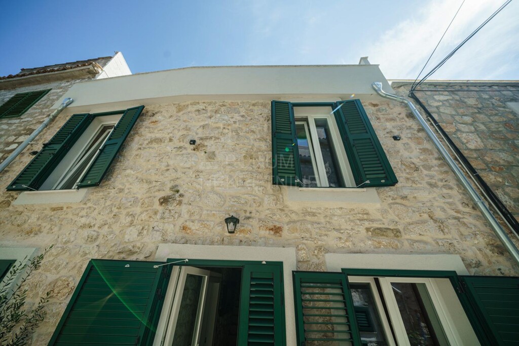 Image 6245361 - 4