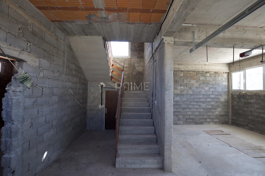 Image 6245591 - 10