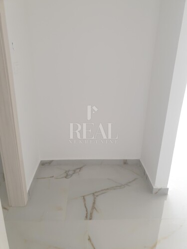 Thumbnail 6246202 - 7