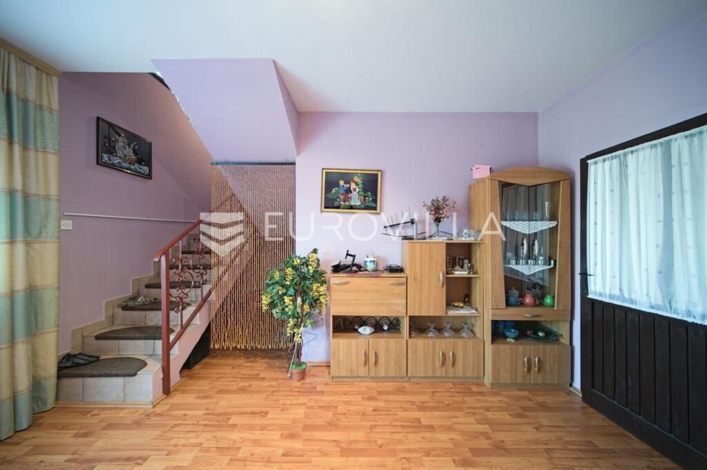 Image 6246272 - 16