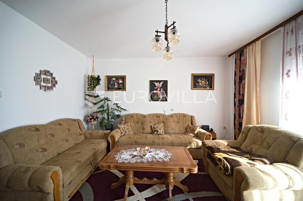 Image 6246272 - 9