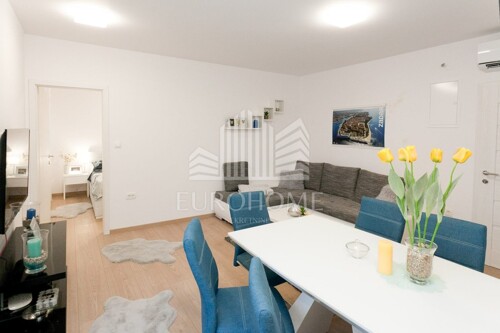 Dva stana u cjelini+krovne terase 82,5m2 Arbanasi, Zadar